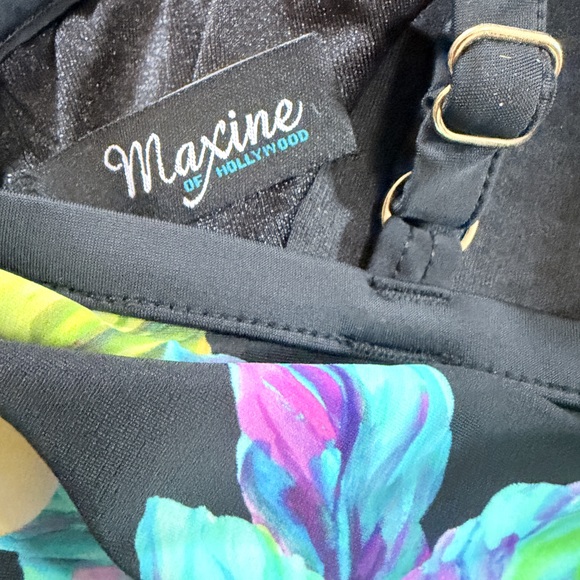 Maxine of Hollywood Full coverage tummy control one piece tropical swimwear one - Picture 7 of 8